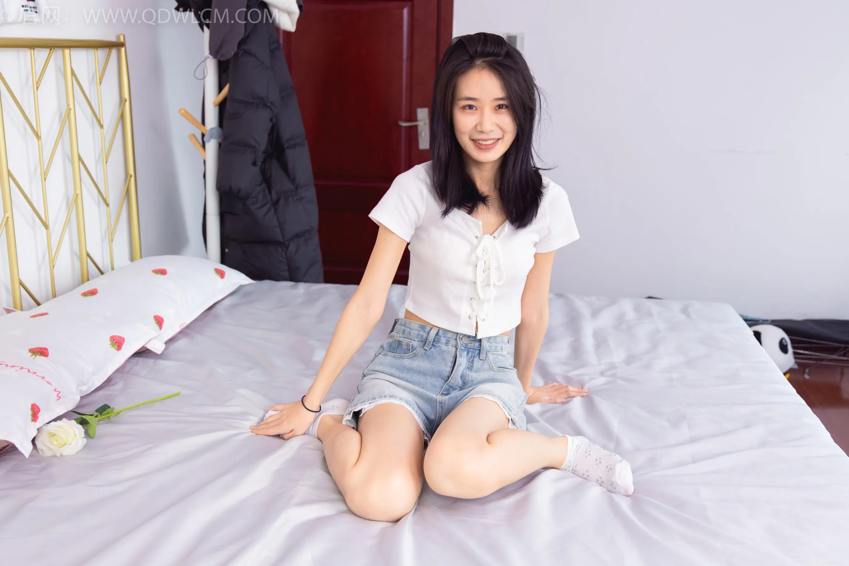 物恋传媒 NO.1552 菜菜-白色的花 [178P]插图1